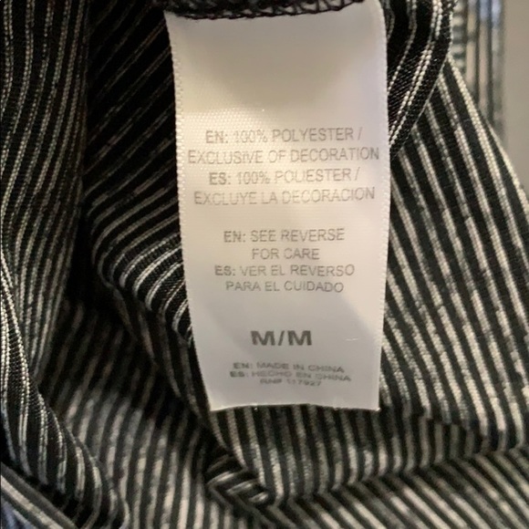 Reebok V Neck Wicking Workout Tee Size M - Picture 5 of 5